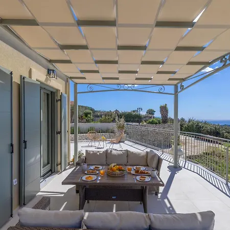 Luxury Artemis Pool, Jacuzzi, Peace & Perfect Sunsets In Kefalonia וילה
