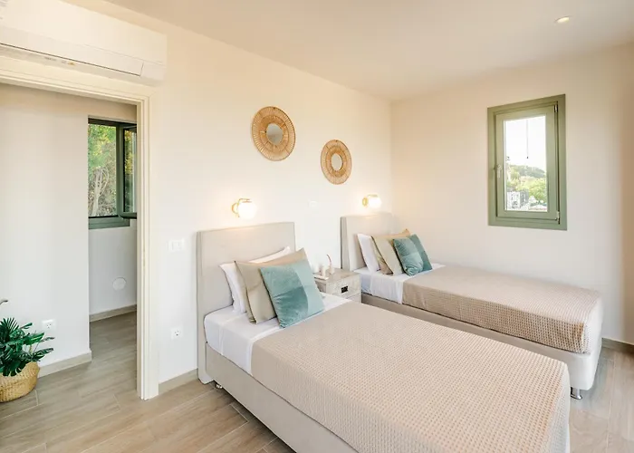 Luxury Artemis Pool, Jacuzzi, Peace & Perfect Sunsets In Kefalonia Villa