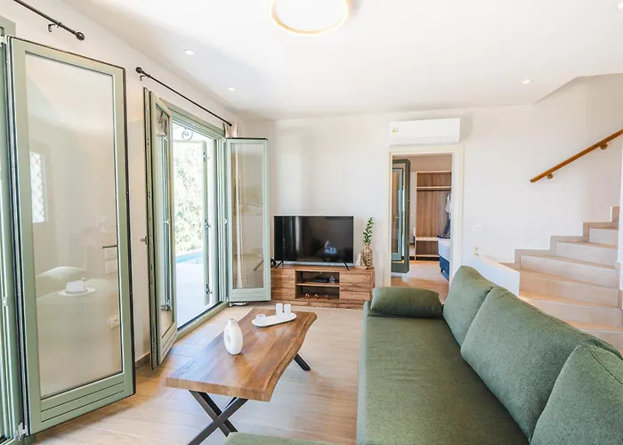 Luxury Artemis Pool, Jacuzzi, Peace & Perfect Sunsets In Kefalonia Villa Svoronata