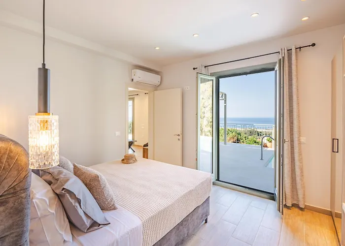 Luxury Artemis Pool, Jacuzzi, Peace & Perfect Sunsets In Kefalonia Villa