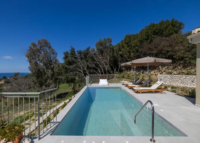 Luxury Artemis Pool, Jacuzzi, Peace & Perfect Sunsets In Kefalonia Villa Svoronata