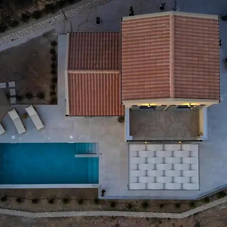 Luxury Artemis Pool, Jacuzzi, Peace & Perfect Sunsets In Kefalonia Svoronata